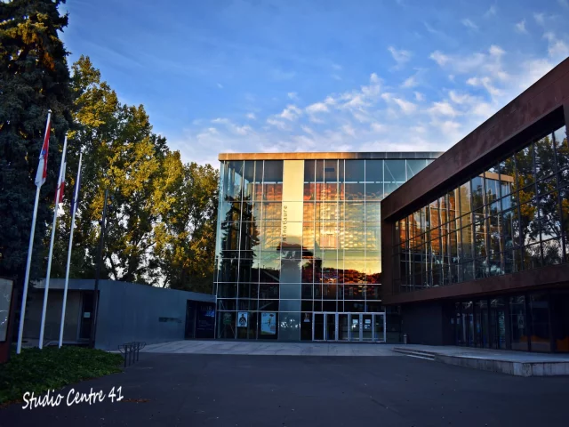 244468109 4363361960445590 7207780241059902395 N